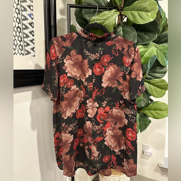 TORRID | Floral Wear to Work/Church Blouse w/ Smocked Neckline - Picture 2 of 4